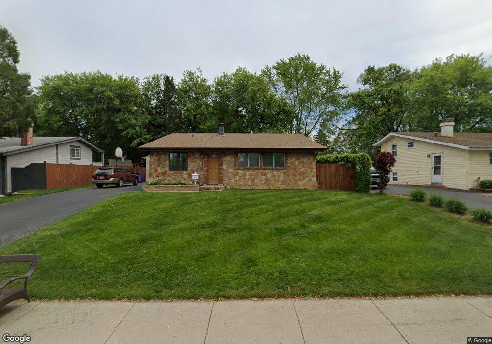 138 Ensenada Dr, Carpentersville, IL 60110 - photo 1