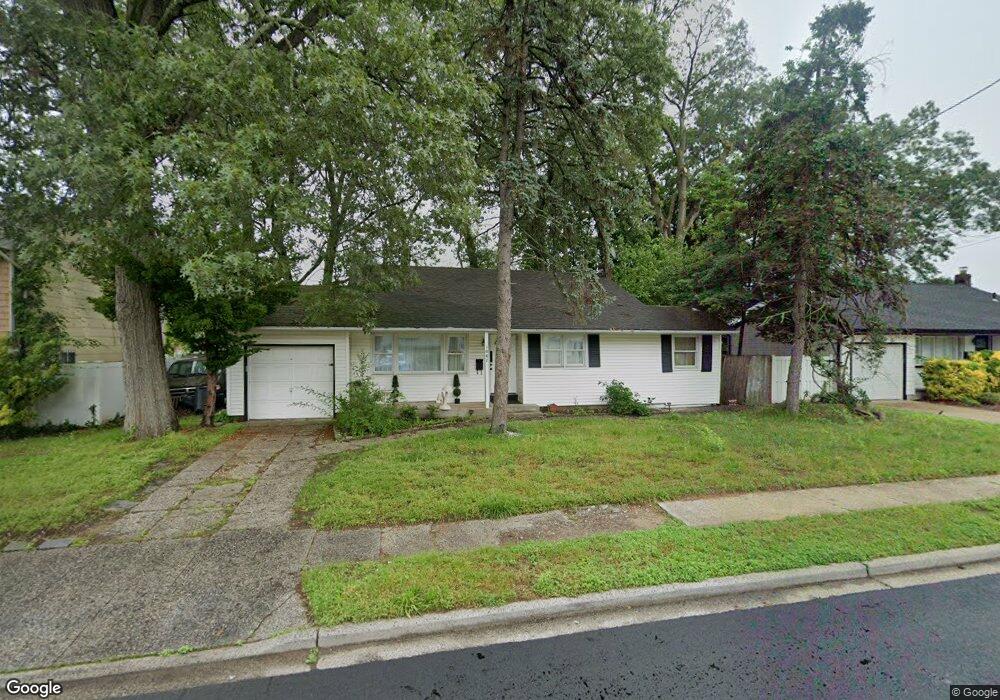 1067 Tyler Rd, West Hempstead, NY 11552 - photo 1