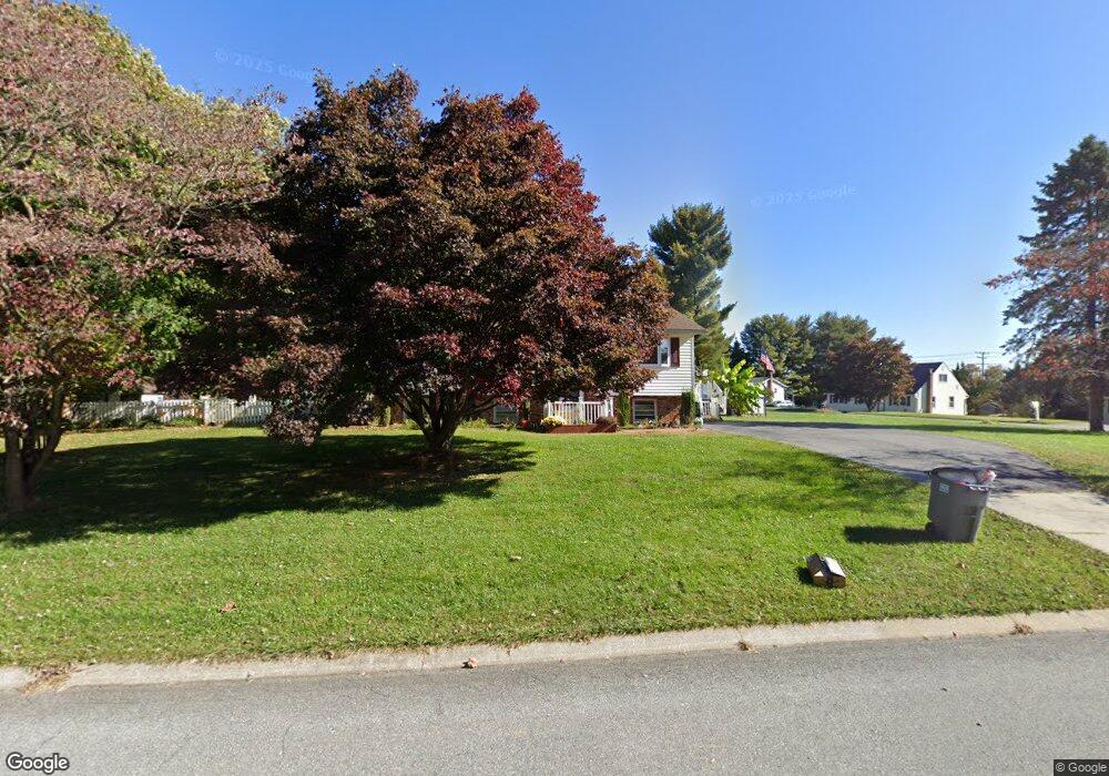 6015 Crossway Ct, Sykesville, MD 21784 - photo 1