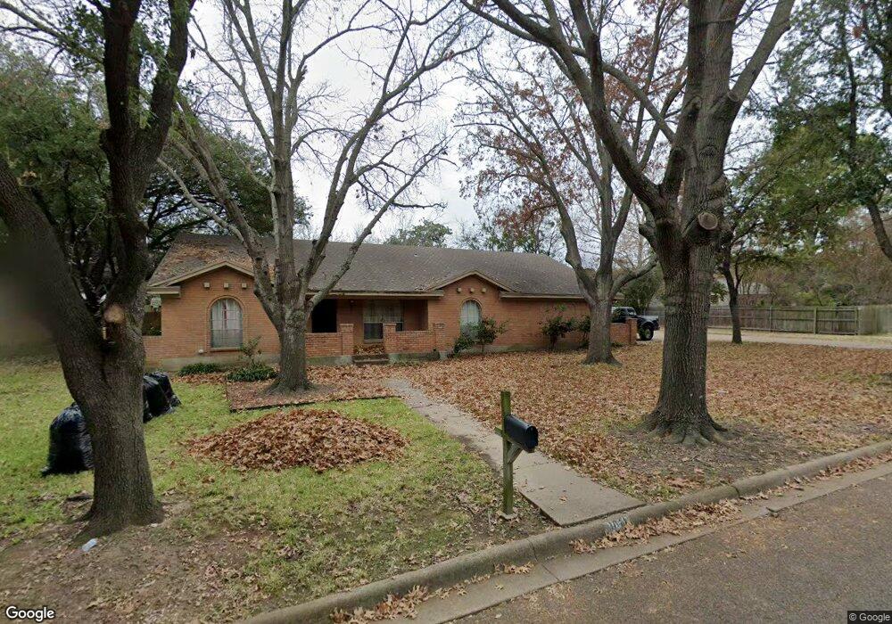 1011 Willowcreek Rd, Cleburne, TX 76033 - photo 1