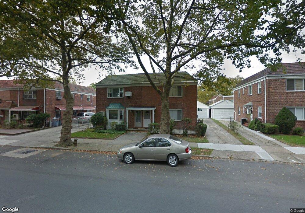 7324 199th St, Fresh Meadows, NY 11366 - photo 1