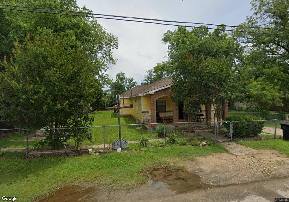 1006 Trinity St, Cleburne, TX 76031 - photo 1