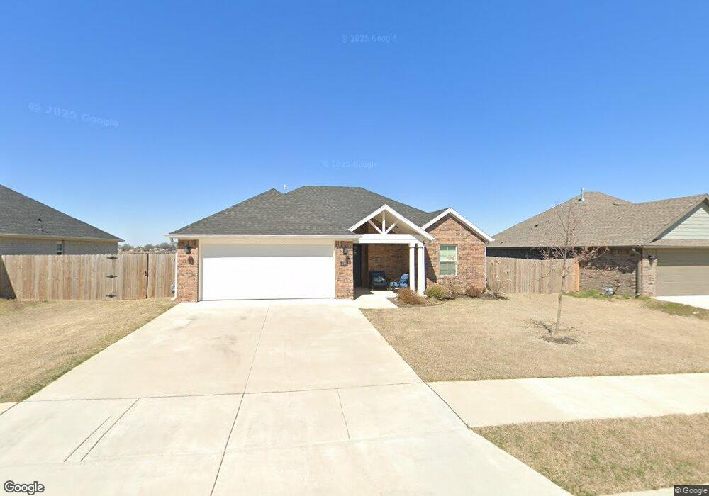 740 Hickory Meadows Ave, Tontitown, AR 72762 - photo 1