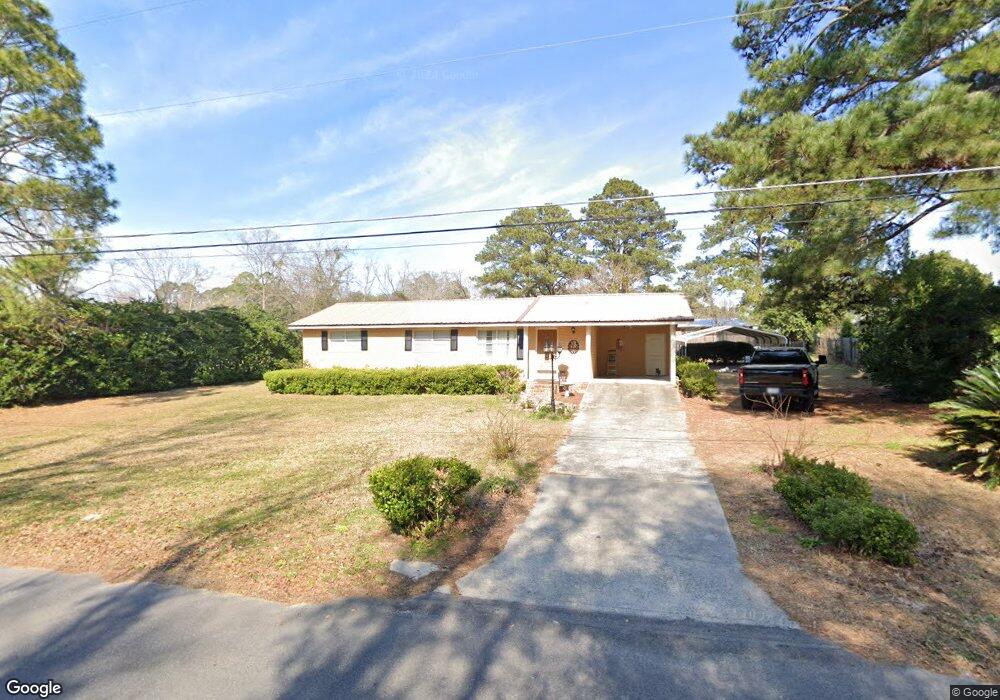 77 E Brewton St, McRae-helena, GA 31055 - photo 1