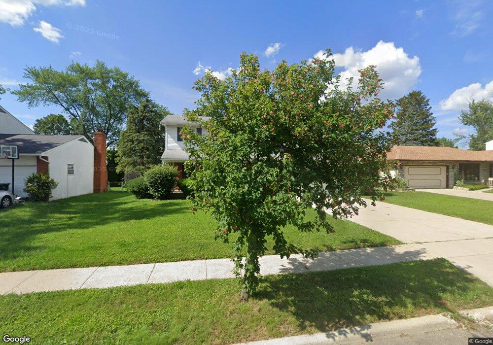 1124 Upland Dr, Columbus, OH 43229 - photo 1