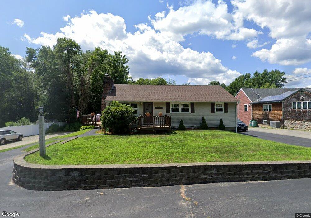 426 Pelham St, Methuen, MA 01844 - photo 1