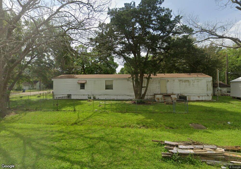 1900 Mary Ave, Bay City, TX 77414 - photo 1