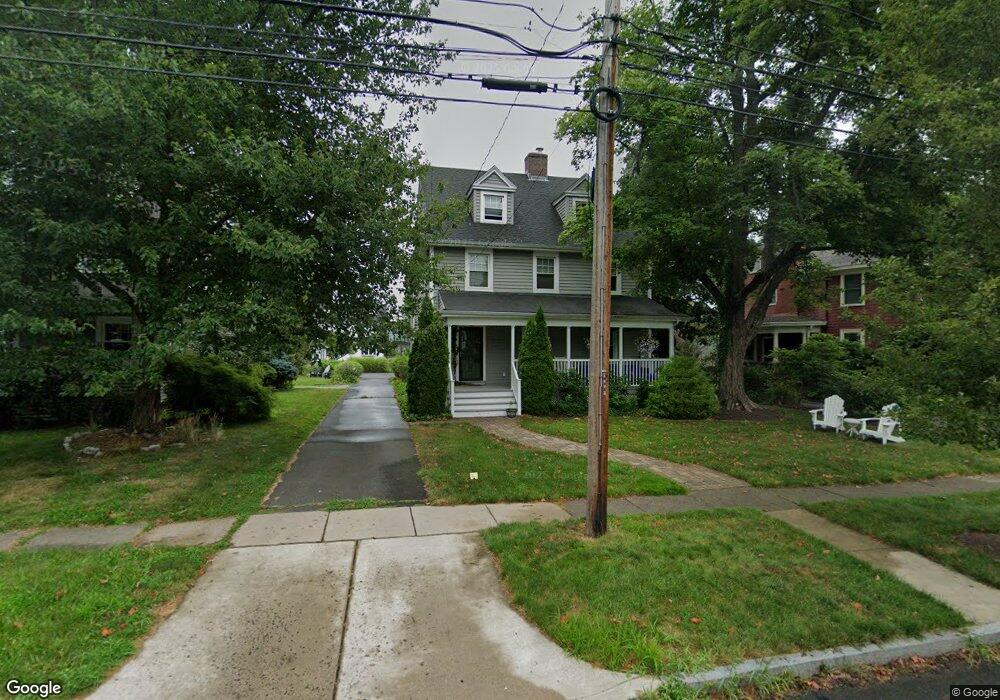 40 Beverly Rd, West Hartford, CT 06119 - photo 1