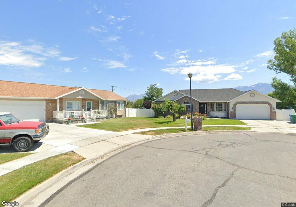11827 S 3250 W, Riverton, UT 84065 - photo 1