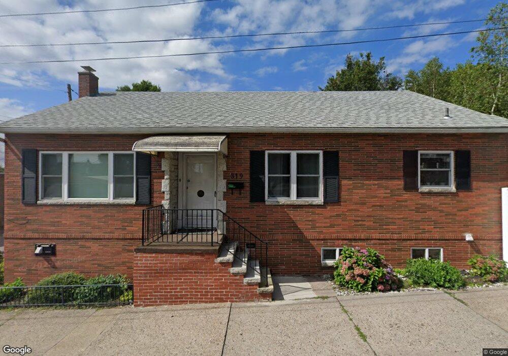 319 W 9th St, Hazleton, PA 18201 - photo 1