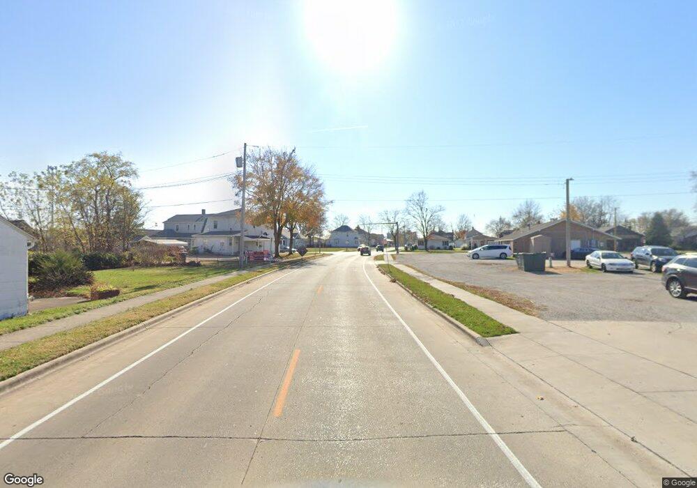 38 N Maple St, Effingham, IL 62401 - photo 1