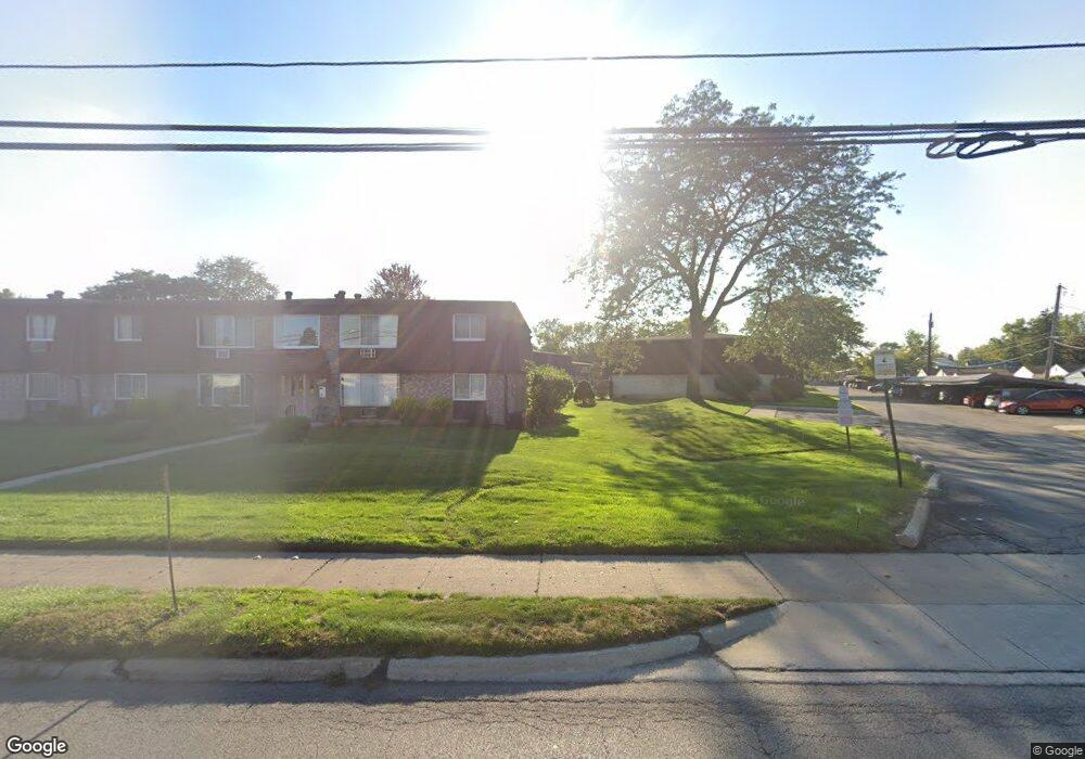 30205 Utica Rd unit B, 210, Roseville, MI 48066 - photo 1