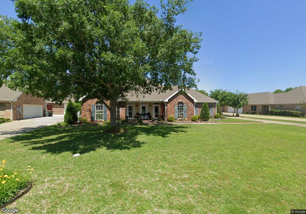 1316 Cambridge Ct, Lake Charles, LA 70605 - photo 1