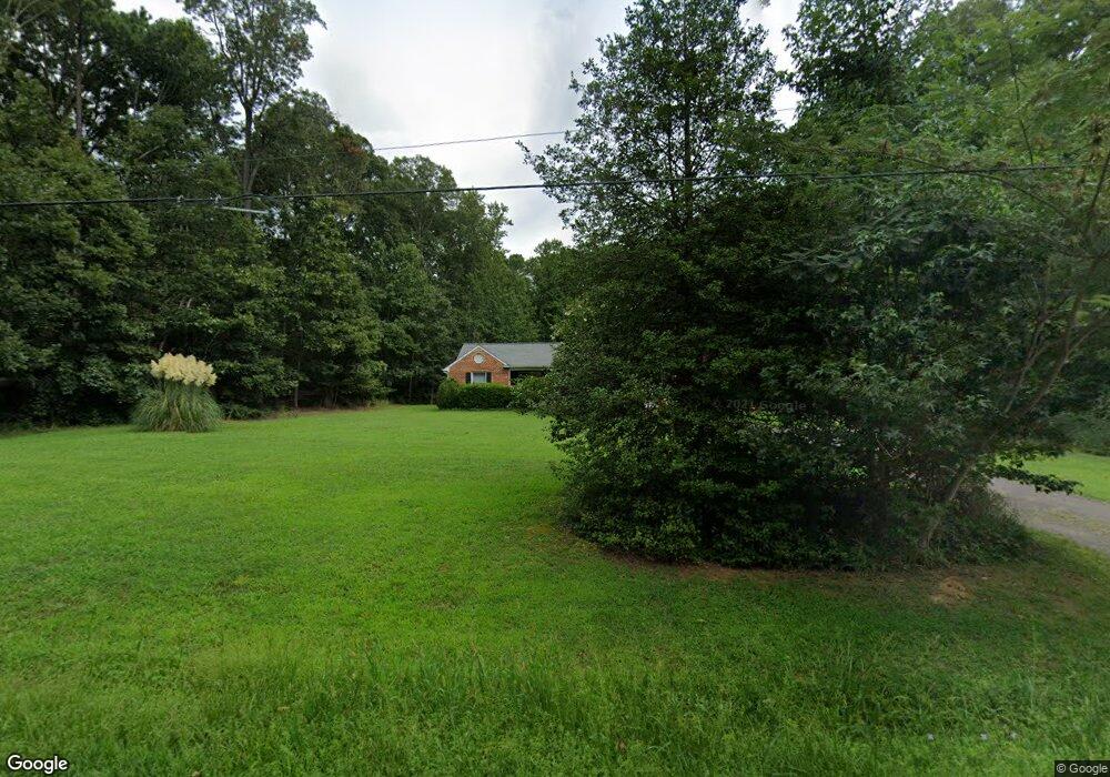 911 Hallsboro Rd, Midlothian, VA 23112 - photo 1