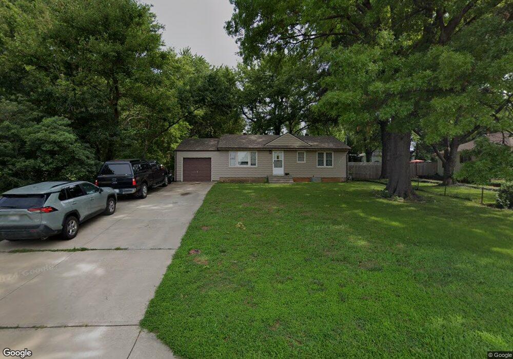 10136 W 61st St, Shawnee, KS 66203 - photo 1