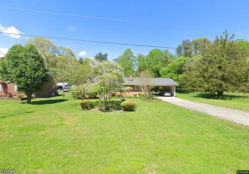 2202 Plainview Dr, High Point, NC 27265 - photo 1