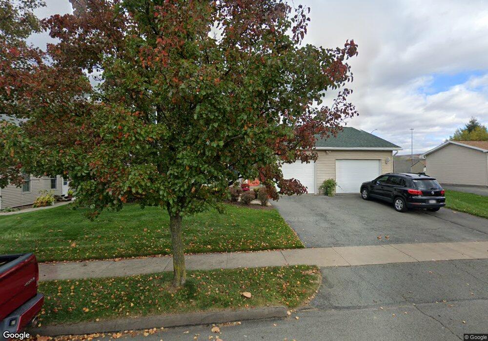 707 E Swinnick Dr, Dunmore, PA 18512 - photo 1