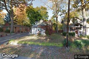 2124 Avondale St, Sylvan Lake, MI 48320