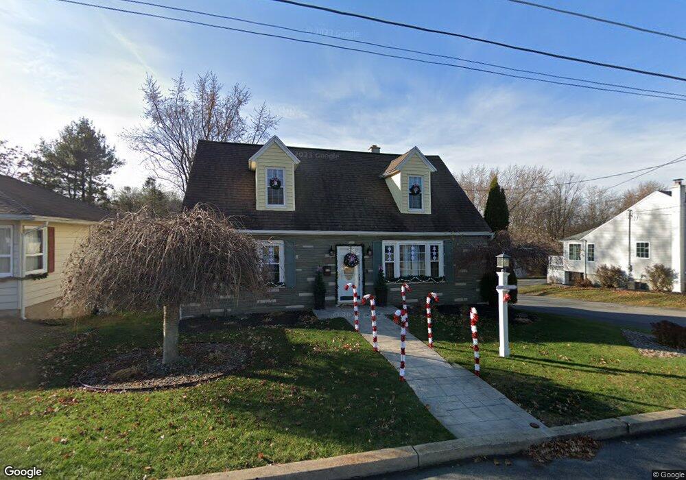 264 Elm St, Dupont, PA 18641 - photo 1