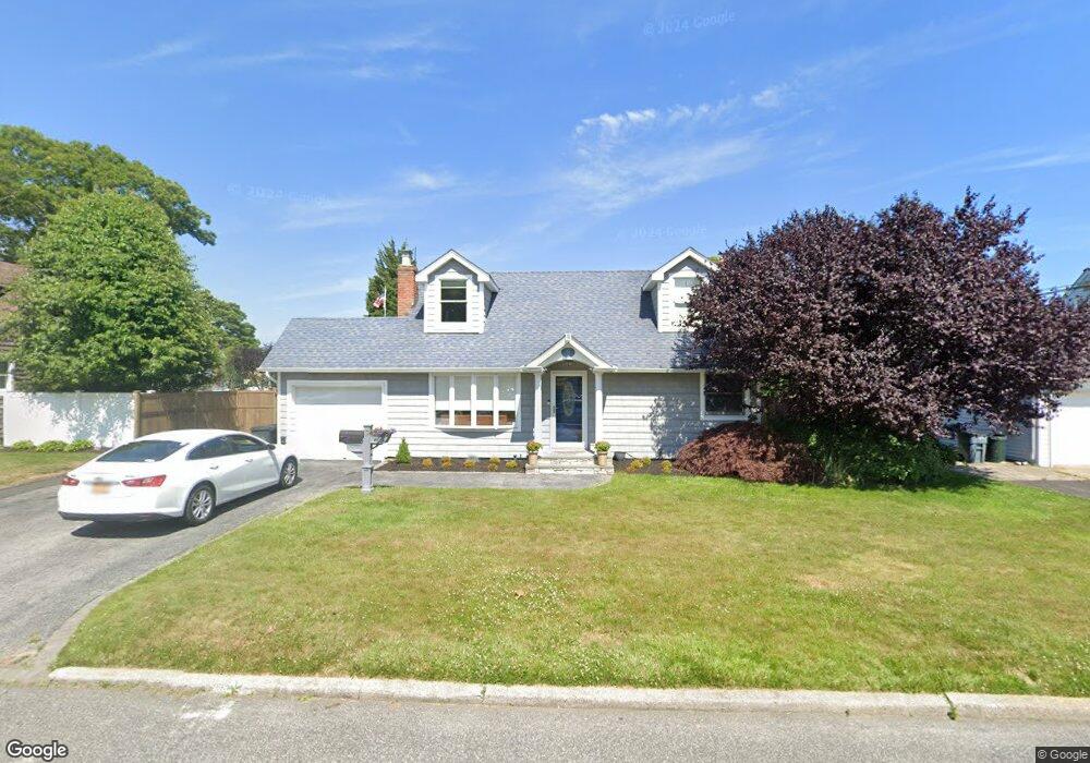 477 2nd Ave, Bayport, NY 11705 - photo 1