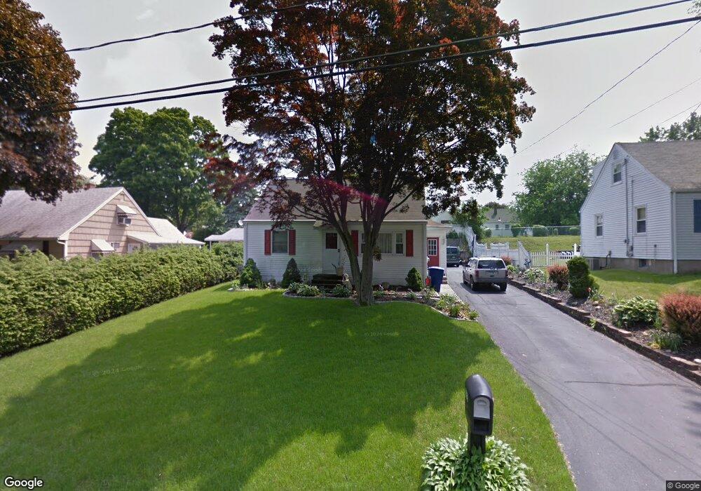 192 Chestnut Hill Ave, Waterbury, CT 06704 - photo 1