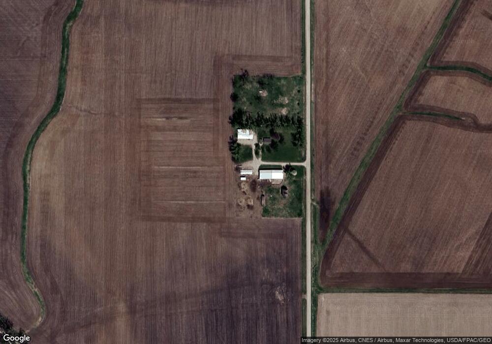 7839 E 20th St N, Newton, IA 50208 - photo 1