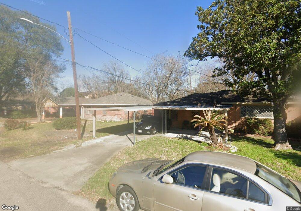 4042 Cornell St, Houston, TX 77022 - photo 1