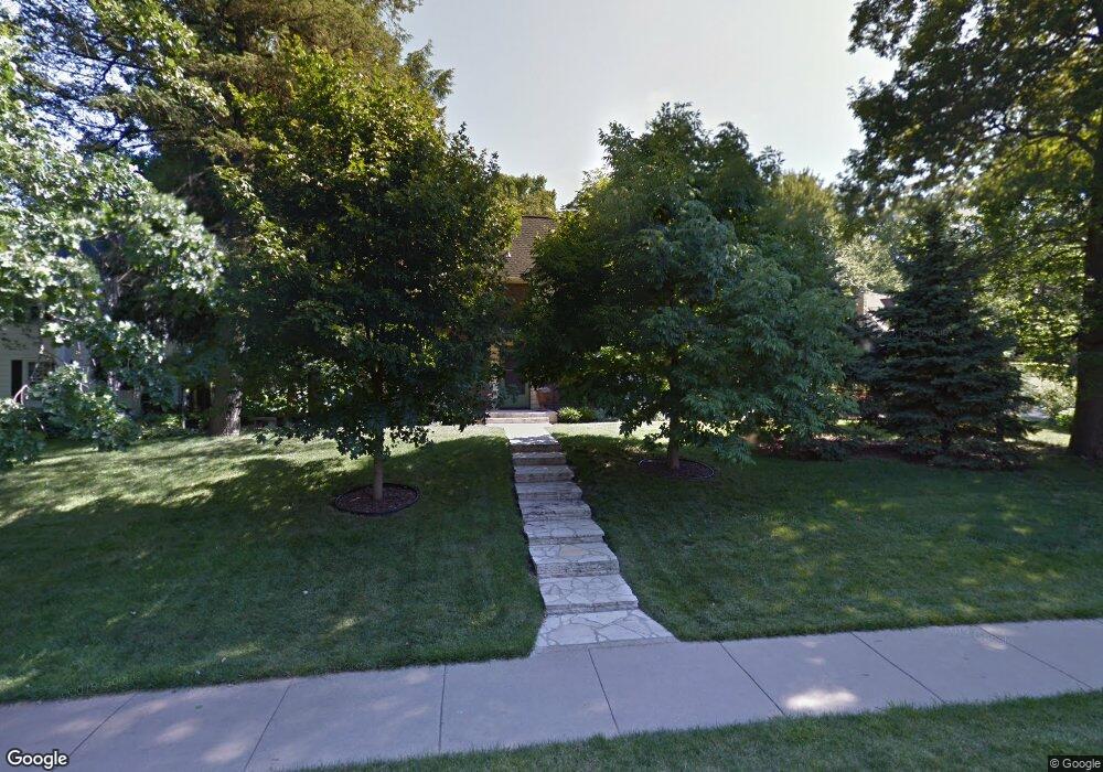 2392 Blake Blvd SE, Cedar Rapids, IA 52403 - photo 1