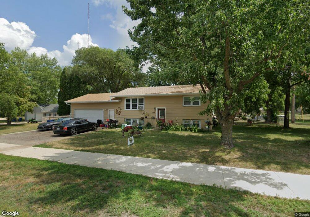 902 2nd St N, Sauk Rapids, MN 56379 - photo 1