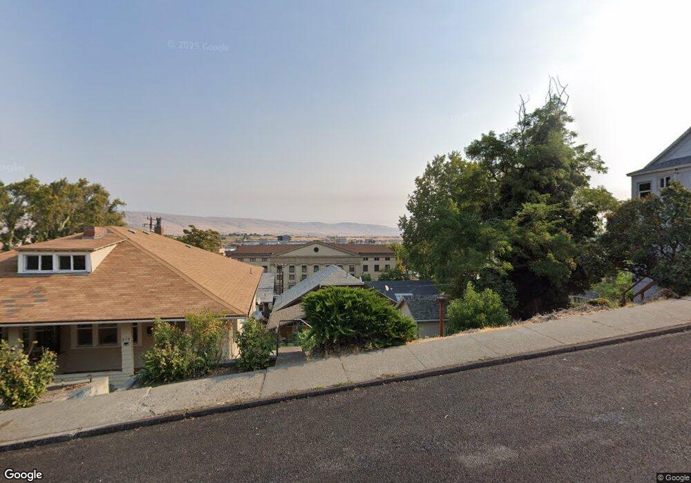 319 E 5th St, the Dalles, OR 97058 - photo 1
