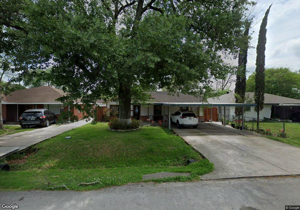 910 Innsdale Dr, Houston, TX 77076 - photo 1