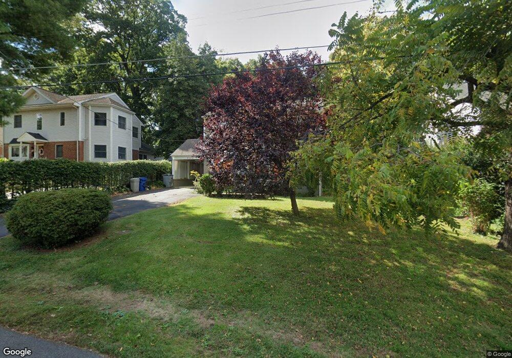 2104 Greenwich St, Falls Church, VA 22043 - photo 1