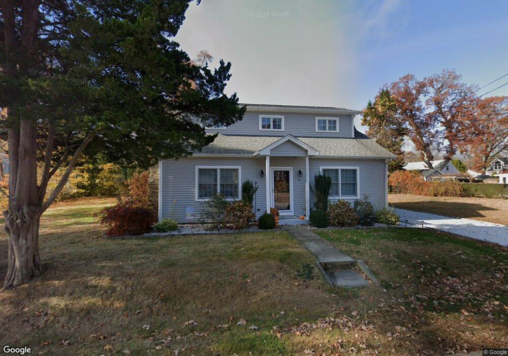 61 Hawks Nest Rd, Old Lyme, CT 06371 - photo 1