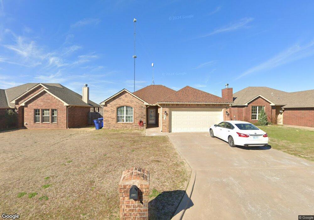 414 NW Granite Ave, Cache, OK 73527 - photo 1