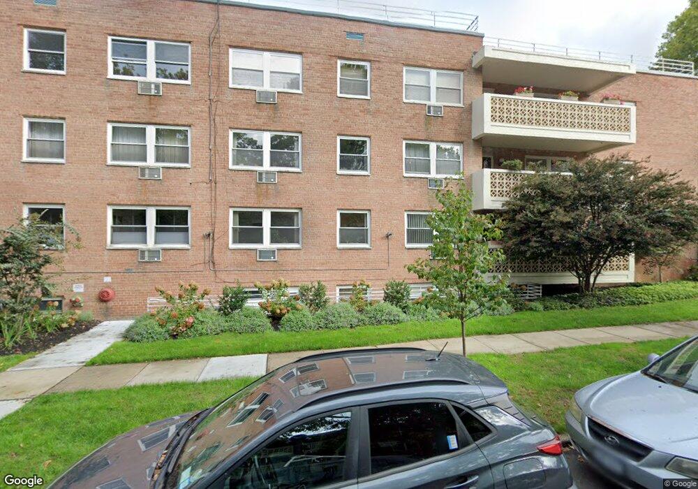 77 Hill Park Ave, Great Neck, NY 11021 - photo 1