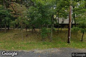 112 Beach Rd, Great Neck, NY 11023