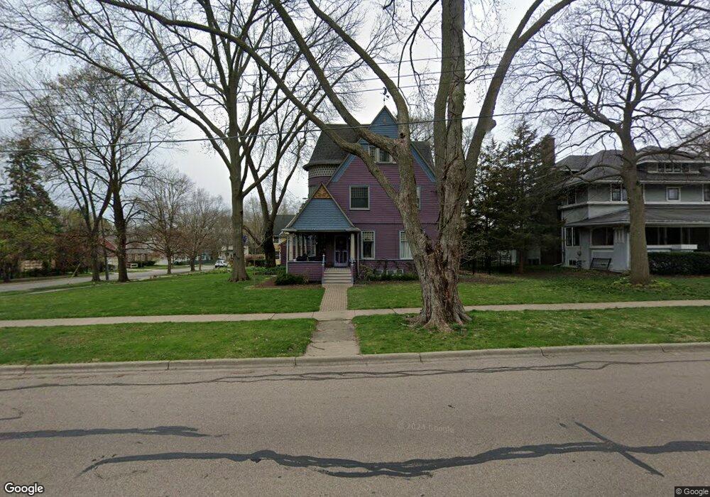 702 W Downer Place, Aurora, IL 60506 - photo 1