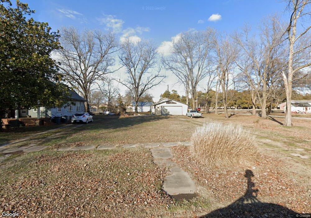 2805 Chess Ave, Parsons, KS 67357 - photo 1