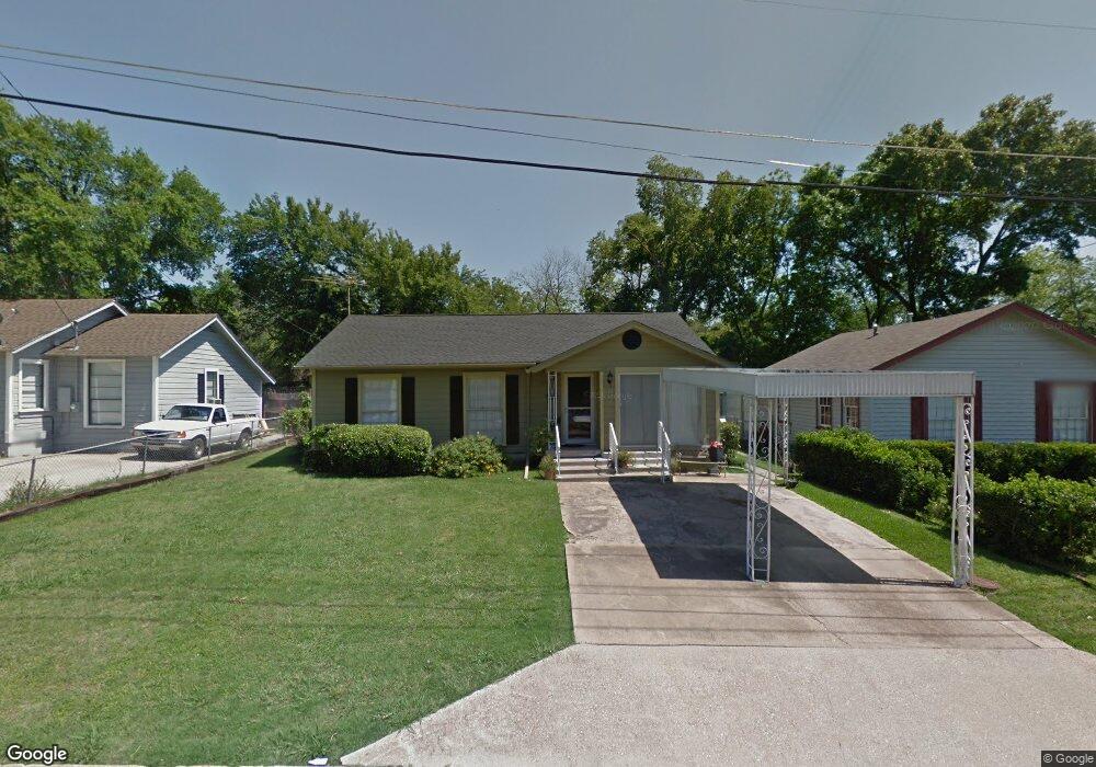 609 Travis St, Ennis, TX 75119 - photo 1