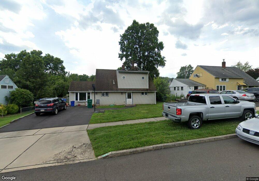 28 Appletree Dr, Levittown, PA 19055 - photo 1