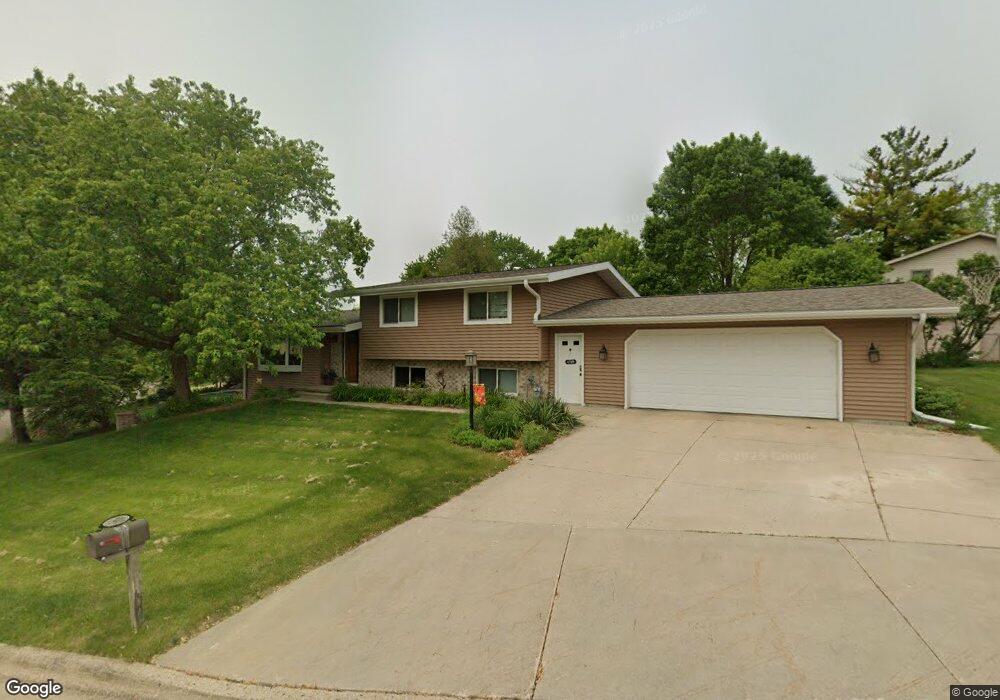 2709 S Elmwood Cir E, Cross Plains, WI 53528 - photo 1