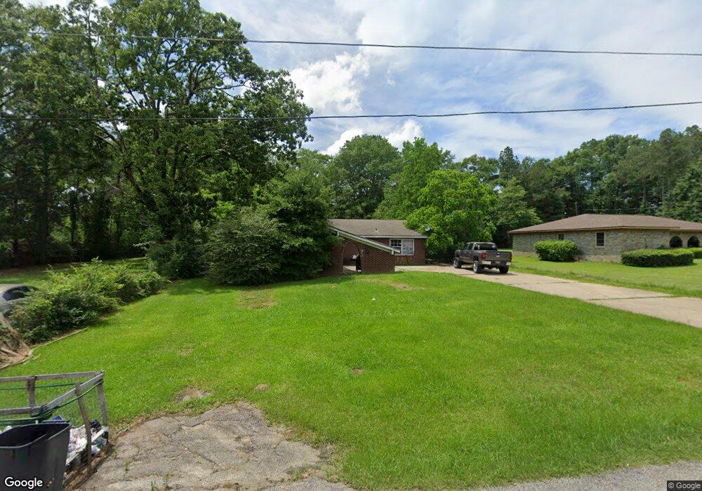 908 Tulip St, Laurel, MS 39440 - photo 1