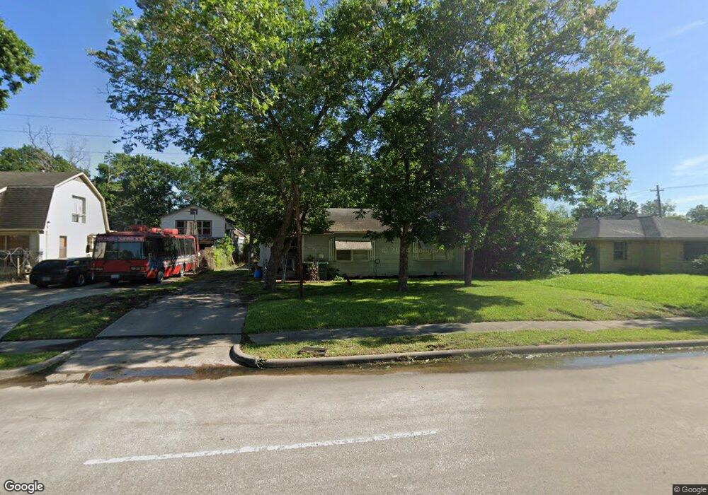 7247 Dixie Dr, Houston, TX 77087 - photo 1