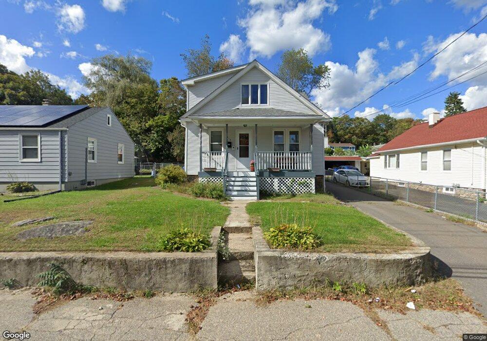 319 Edgewood Ave, Waterbury, CT 06706 - photo 1