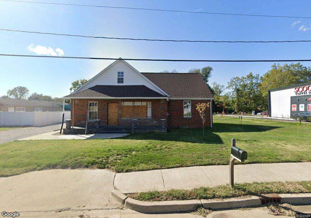 2205 S Center St, Maryville, IL 62062 - photo 1