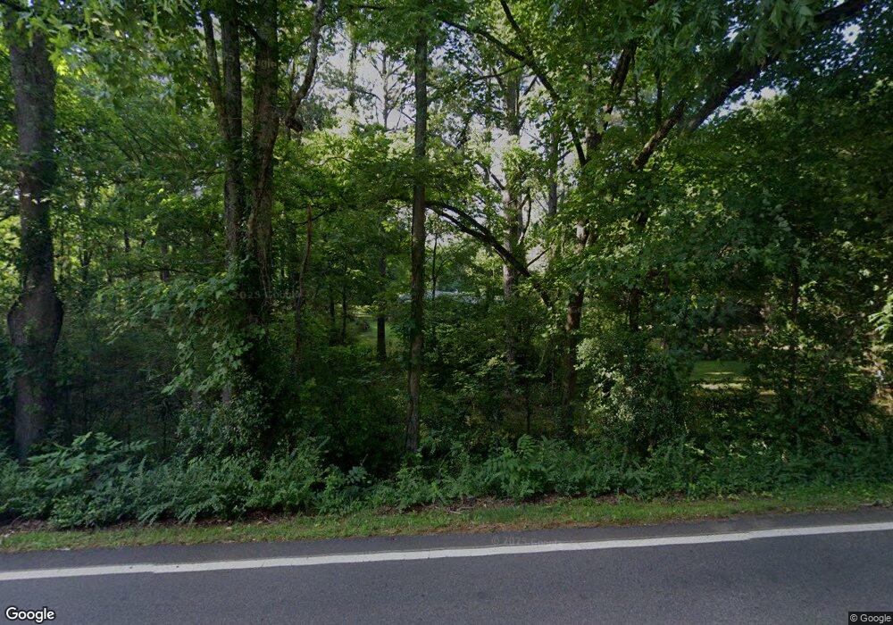 1055 Jones Rd, Roswell, GA 30075 - photo 1