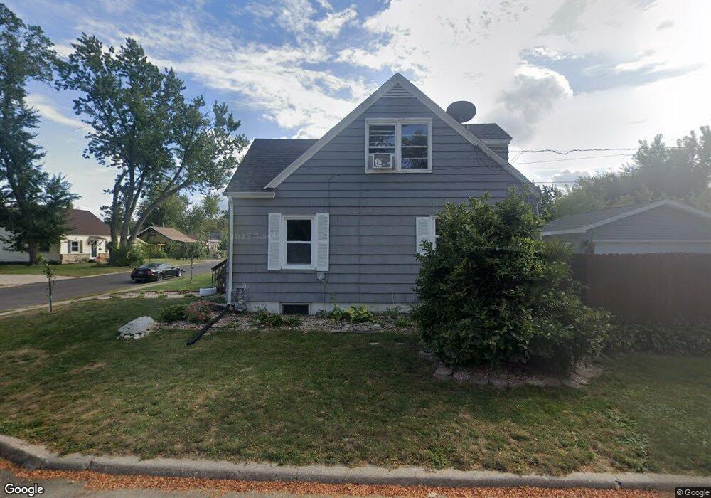 401 30th St SE, Cedar Rapids, IA 52403 - photo 1