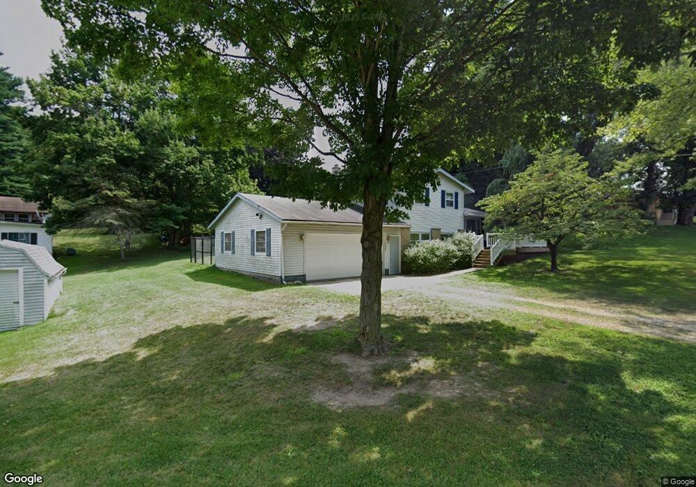 135 N Fairview Ave, Niles, MI 49120 - photo 1