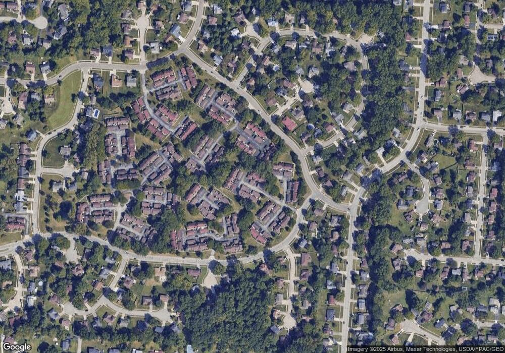 6352 Friars Green Ln unit 33D, Columbus, OH 43213 - photo 1