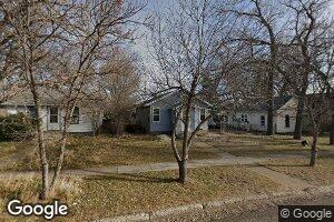 404 8th St S, Hettinger, ND 58639